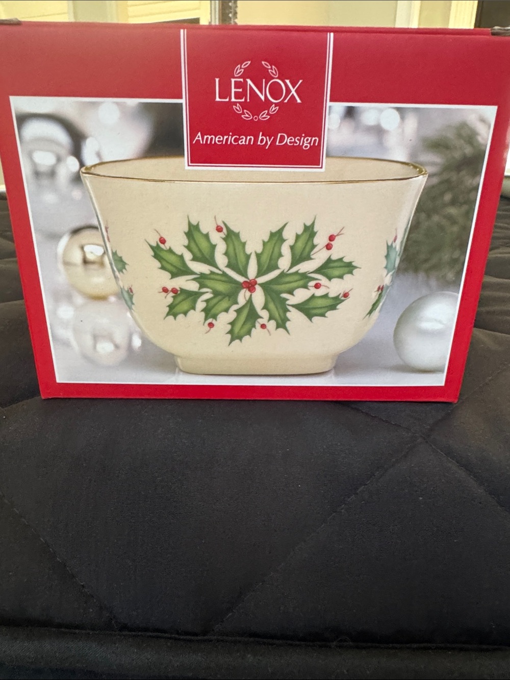 Lenox Holiday Holly Ceramic Bowl - Cream with Green Holly Nut Bowl